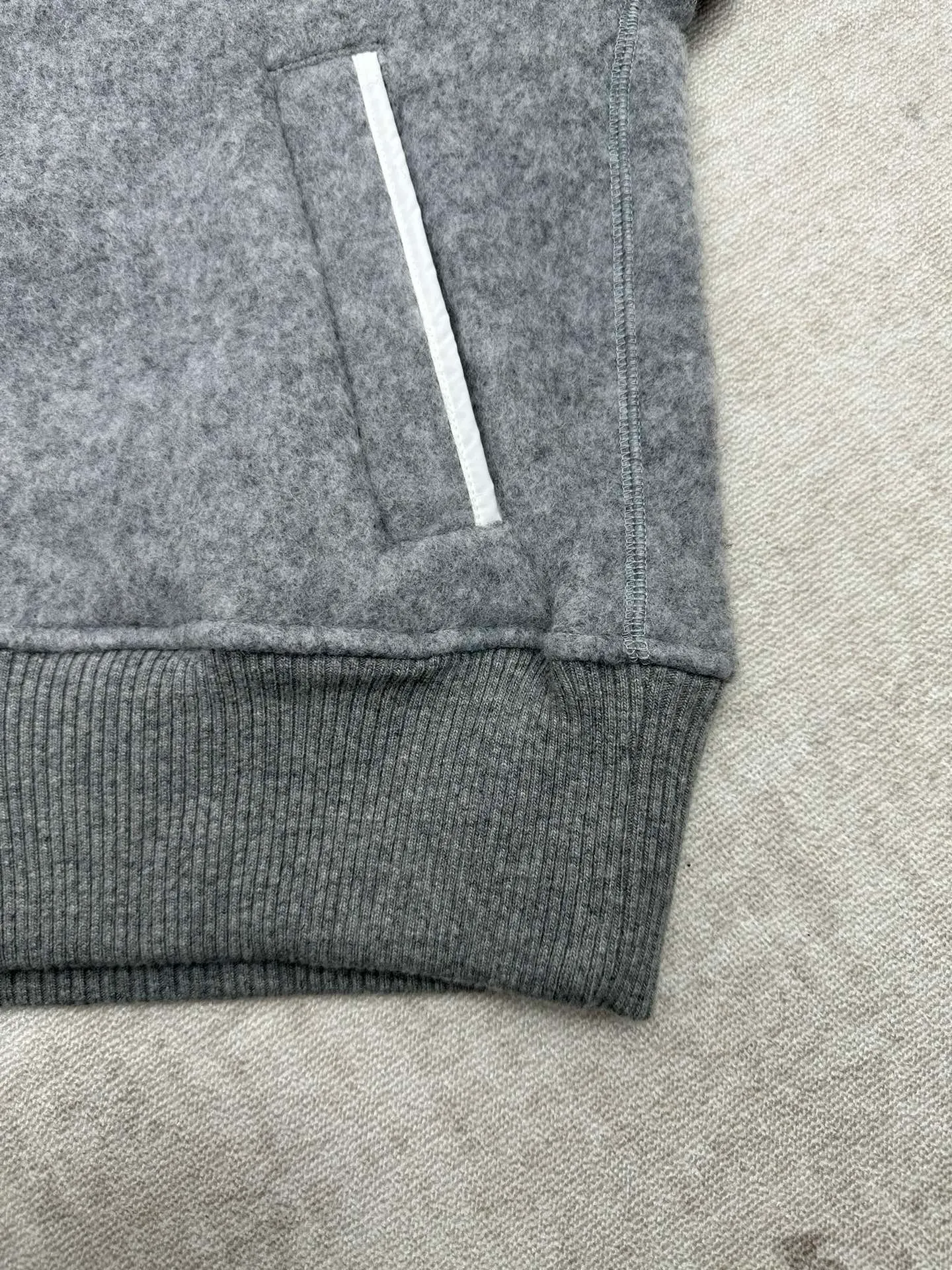 P710 CANDA GOOSE 25ss new hilliwack series wool fleece weatherproof front warm bomber jacket multi-color code number: S.M.L.